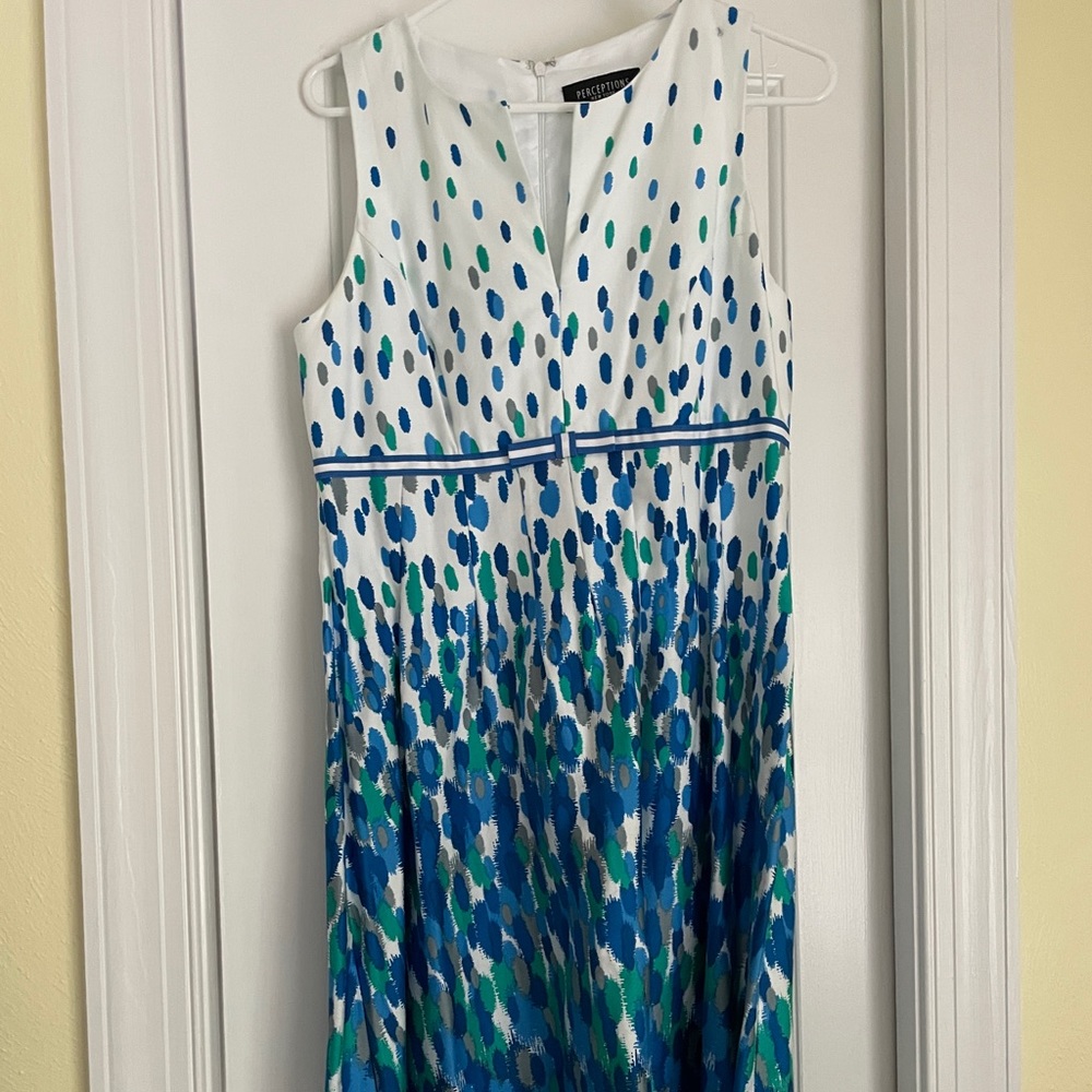 Sleeveless dress